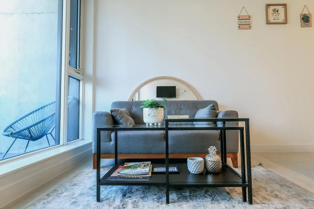 Vibrant & Modern Loft-Style Walkout Near Lrt Apartment Calgary
