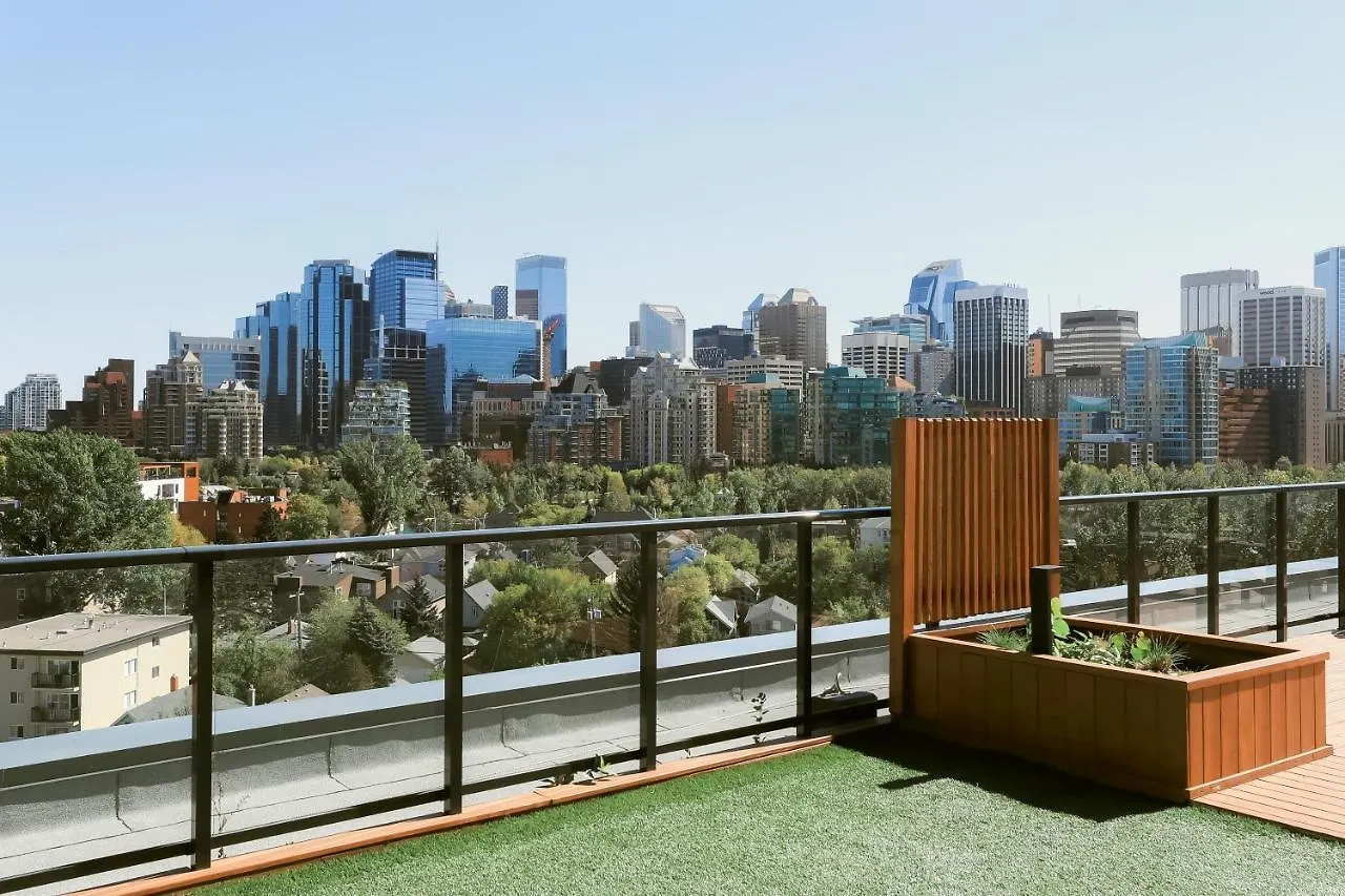 Vibrant & Modern Loft-Style Walkout Near Lrt Apartment Calgary